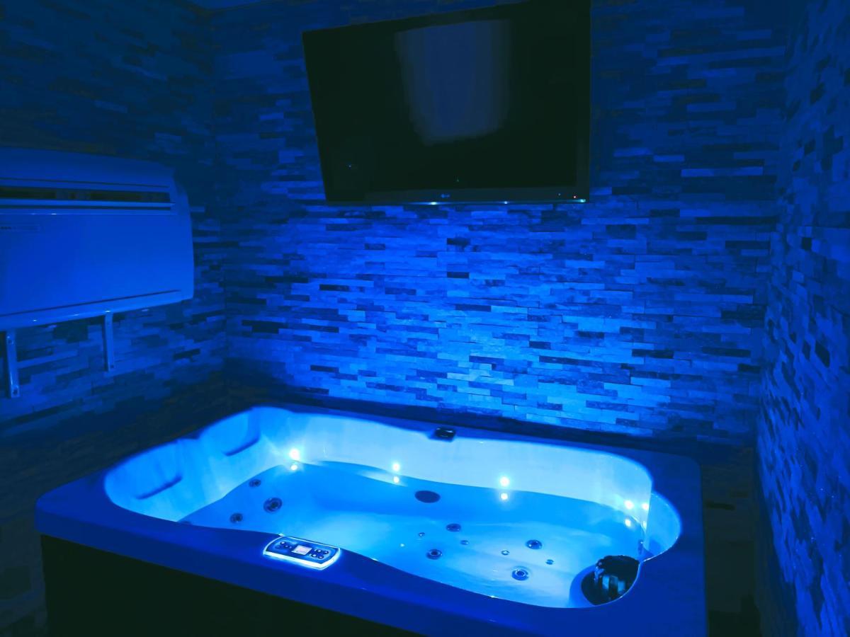 Studette Avec Spa & Jacuzzi Sète Eksteriør bilde